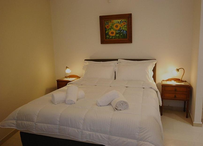 Heraklion Center Boutique 3 Bedroom Apartment Penelope Exterior photo